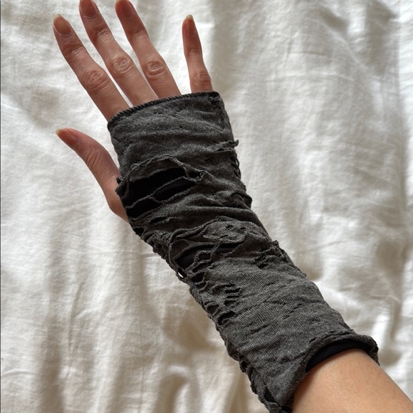 Goth Distressed Black Arm Warmers - Picture 2 of 3